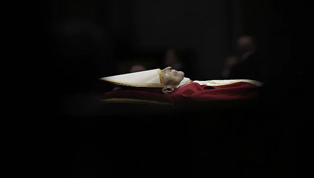 A guide to the funeral of Pope Emeritus Benedict XVI, from the coffin to the grave.